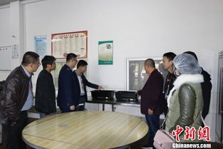 守護(hù)學(xué)校餐桌安全 福建晉江 食品安全尋訪團(tuán) 隨機(jī)入校尋訪